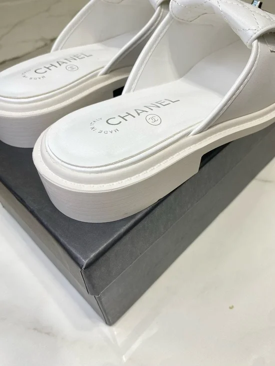 CHANEL Quilted Turnlock Logo Mule Slip-On Lambskin Slide Sandals Women's Size 39 - Picture 8 of 15